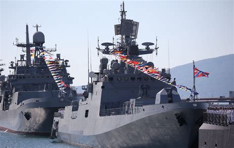 Russian TV Worries Over Crimea and Black Sea Fleet - Newsweek