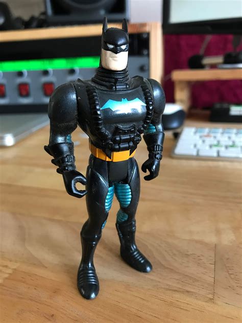 Need Help identifying a BATMAN Figure from 1995 (Kenner) : r/DCcomics