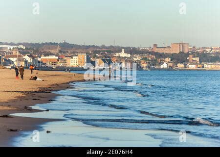 Seafield beach and Kirkcaldy seafront, Kirkcaldy, Scotland Stock Photo - Alamy