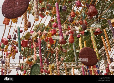 Detail Cambodian New Year celebrations at Angkor Wat complex Stock ...