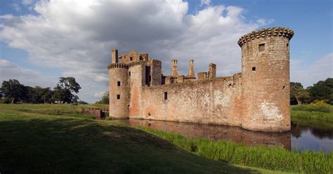 Caerlaverock Castle | Historic Environment Scotland | History