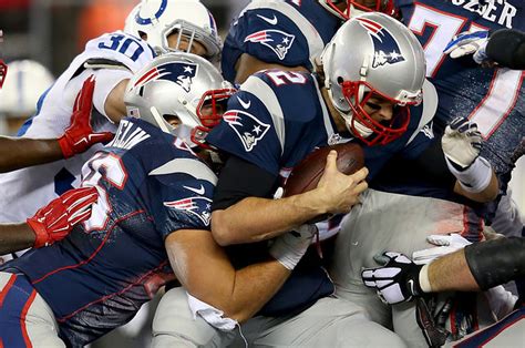 NFL Finds Patriots Used Deflated Balls In First Half, Then Reinflated Them