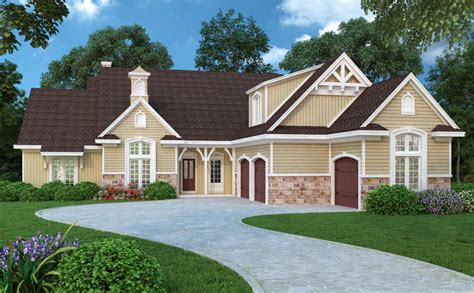 Craftsman Plan: 2,500 Square Feet, 4 Bedrooms, 2.5 Bathrooms - 048-00243