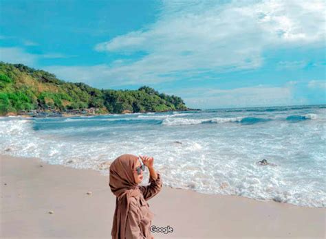 Pantai Menganti di Kebumen, Indah dan Eksotis!