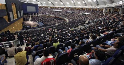 The Freethinker Blog: Pengalaman keagamaan di megachurches