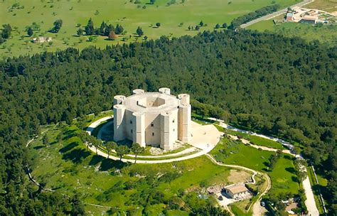 Castel del Monte, Italy : castles