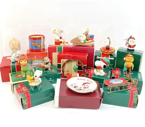 Lot - 14pc Hallmark Christmas Ornaments