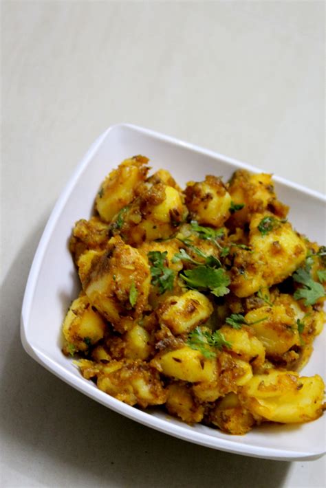 Jeera Aloo Recipe | Aloo Jeera - Yummy Indian Kitchen