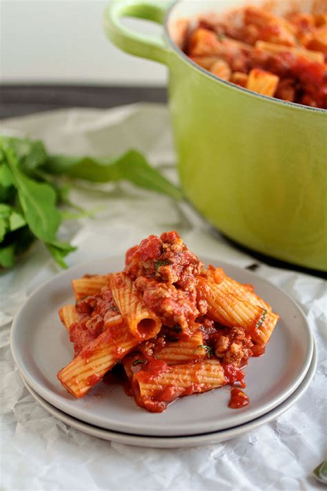 One Pot Spicy Tomato Pasta | Life As A Strawberry