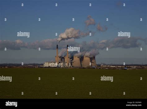 Ferrybridge Power Station Stock Photo, Royalty Free Image: 39399705 - Alamy