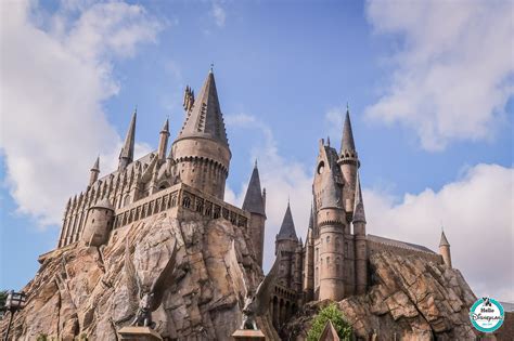 The Wizarding World of Harry Potter : Hogsmeade - Hello Disneyland