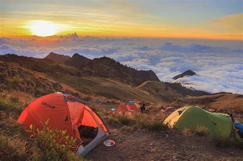 Camping on the Rinjani | Nature adventure, Camping photography, Camping and hiking