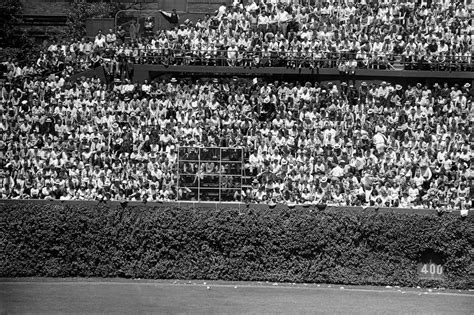 Wrigley Field history: The first attempt at a hitters’ background in 1943