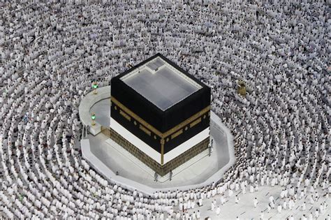 Holy journey: Muslims flock to Mecca for hajj | Daily Sabah