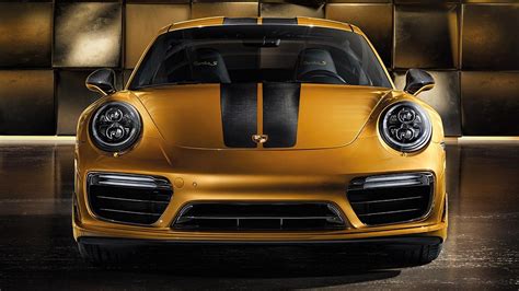 Porsche 911 GT3 RS Looks The Part With Factory Gold-Painted Wheels