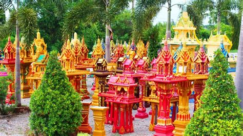 What are the spirit houses? | Bangkok Has You