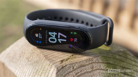 Xiaomi Mi Band 7 vs Mi Band 6: Which cheap tracker should you buy?