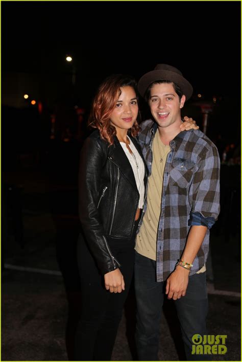 Olivia Cooke & 'Ouija' Cast Joins Just Jared for a Spooky Seance: Photo 3218163 | Daren Kagasoff ...