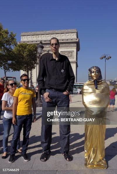 Morocco's Brahim Takioullah , who has the largest feet of the world ...