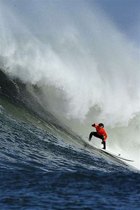 Photos: Mavericks Surf Contest 2010 - SFGate