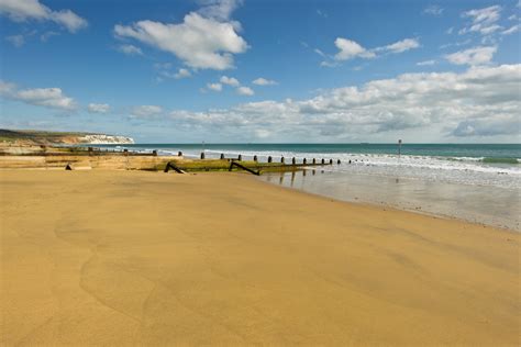 The 15 Best Beaches On The Isle Of Wight | Independent Cottages