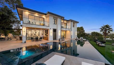 This $8,995,000 Captivating Home in Encino Offers the Pinnacle of ...