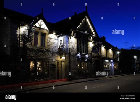 The Peak Hotel, Castleton village, Derbyshire, Peak District National Park, England, UK Stock ...