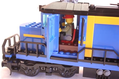 LEGO 60052 Cargo Train Review - LEGO Reviews & Videos