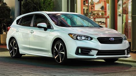 2022 Subaru Impreza Buyer's Guide: Reviews, Specs, Comparisons