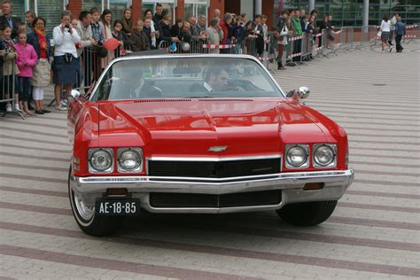 File:1972 Chevrolet Impala Convertible (8961324039).jpg - Wikimedia Commons