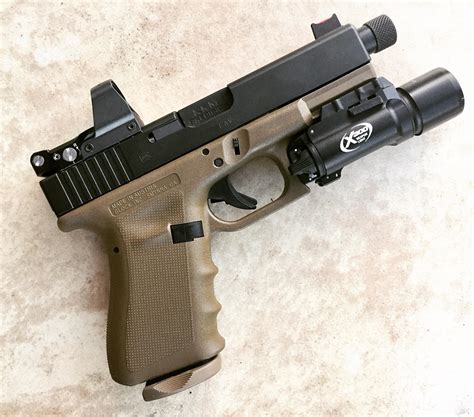 Vickers G19 RTF2 milled for a Leupold DeltaPoint Pro : r/Glocks