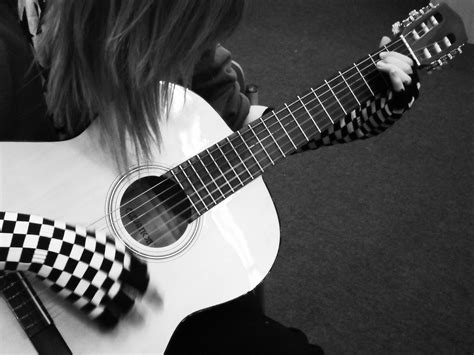 Girl With Guitar Wallpapers - Wallpaper Cave