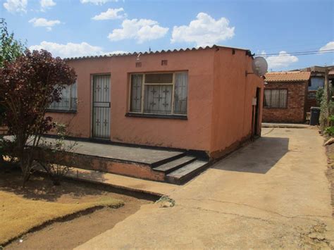 2 Bedroom House for Sale in Atteridgeville | Pretoria - South Africa | IA0003181621 | ImmoAfrica.net