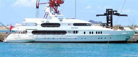 Tiger Woods’ $20 Million yacht docks in Hamptons prior to US Open ...