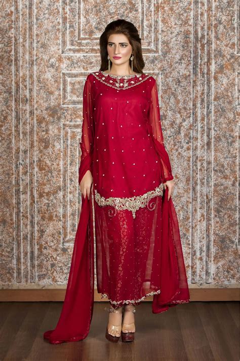 25 Latest Trends in Pakistani Party Dresses 2018 - Dresses - Crayon