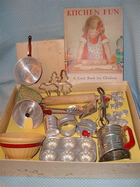 Child's aluminum baking set; 1950s Vintage Memory, Vintage Love, Retro Vintage, Vintage Kitchen ...