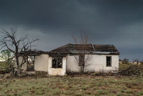 Explore the Abandoned Ghost Towns of New Mexico