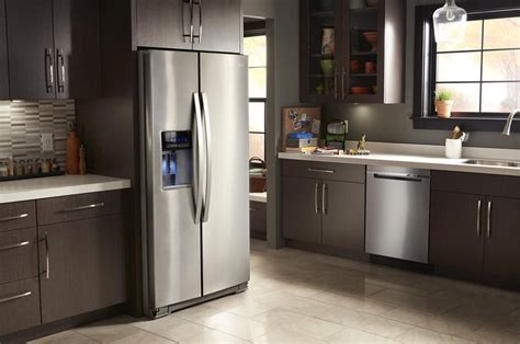 Keep Your Cool With Our Refrigerator Buying Guide | Colder's | Milwaukee Area