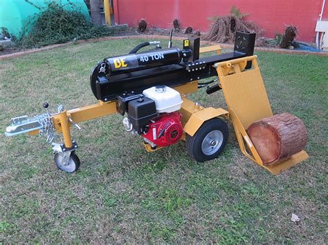 40 Ton Log Splitter w/Hydraulic Lifter - 15HP Engine - BLAX Equipment