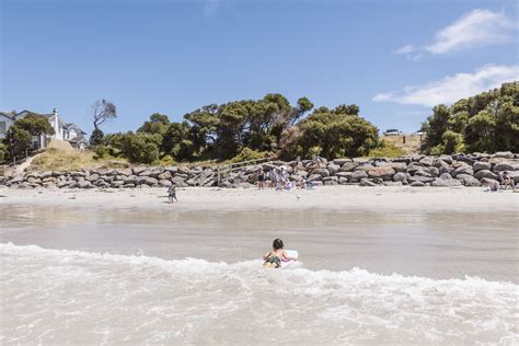 Port Fairy BEaches (East Beach Recommended for walk/view Pea Soup for kids crabbing) Beaches ...