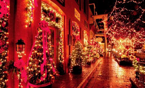 15 Christmas-Obsessed Towns