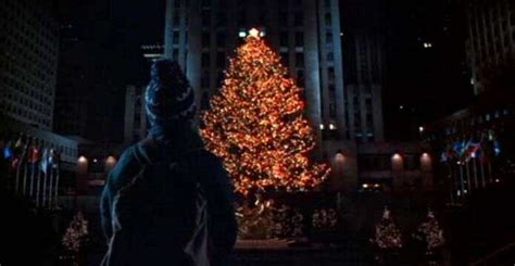 Home Alone 2: Lost in New York at Rockefeller Center Christmas tree ...