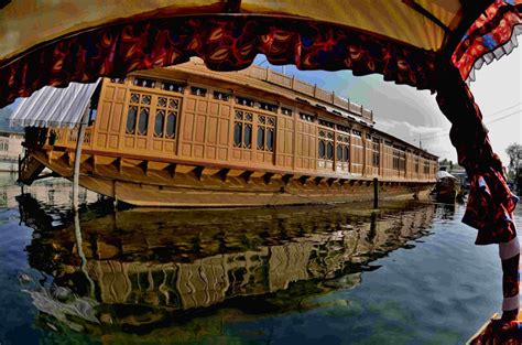 Houseboat in Dal Lake Kashmir, Floating Market | Whizzed Net