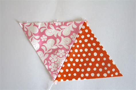 DIY: 60 Degree Angle Triangle Quilt Tutorial | Triangle quilt tutorials, Triangle quilt, Quilt ...