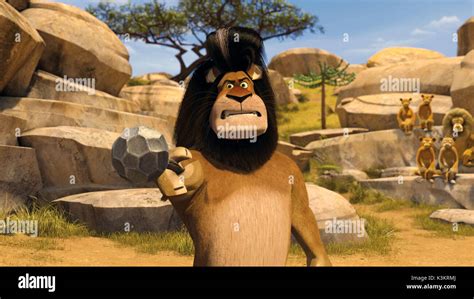 MADAGASCAR : ESCAPE 2 AFRICA ALEC BALDWIN voices Makunga / Lion Date ...