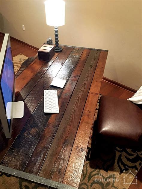 DIY Rustic Desk: Plans to Build Your Own | Simplified Building