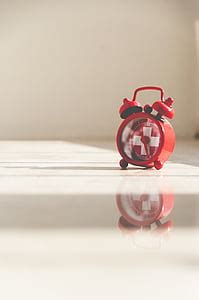 Royalty-Free photo: Analog alarm clock at 7:01 | PickPik