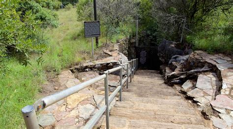 Sterkfontein Caves in Johannesburg - Tours and Activities | Expedia.ca