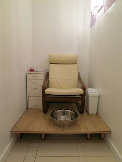 Resultado de imagen de small pedicure station | Ideas para salón de pedicura, Salon de uñas ...