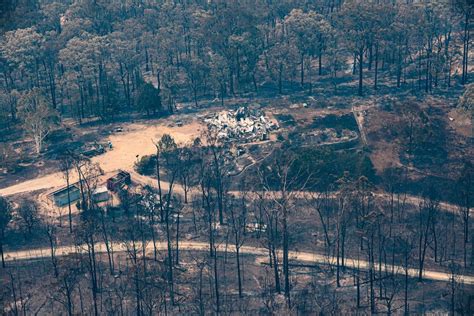 Victoria's fire state of disaster remains as preparations continue | 7NEWS